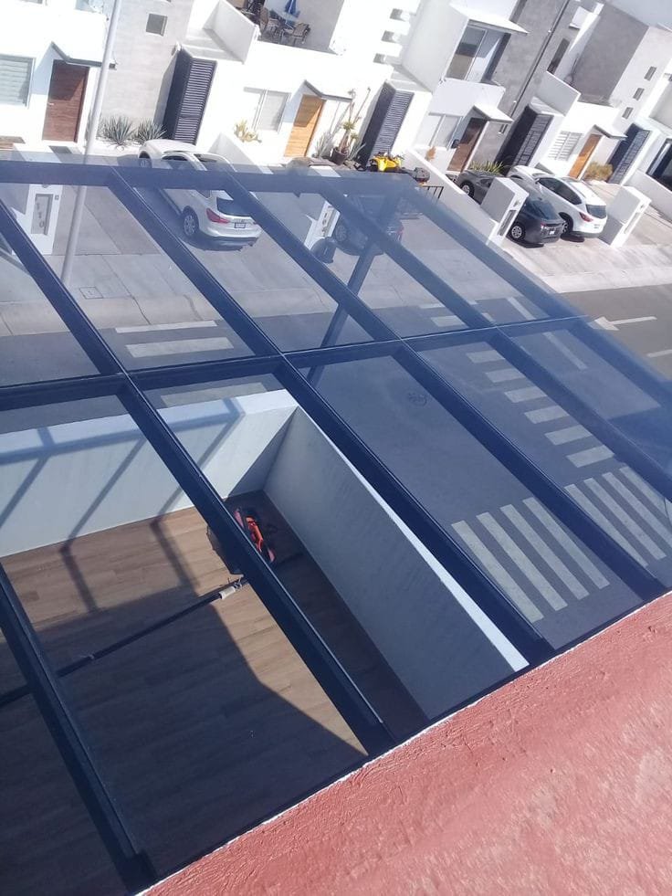 غرف زجاجية (3)